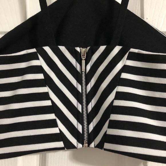 Dynamite Striped black & white crop top w/ zipper - Picture 4 of 4